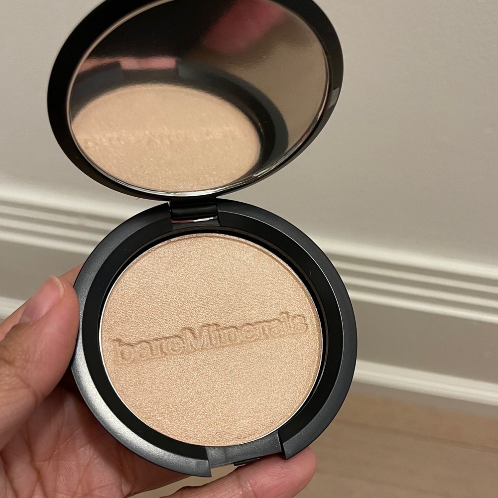 bareMinerals Endless Glow Highlighter in Zen